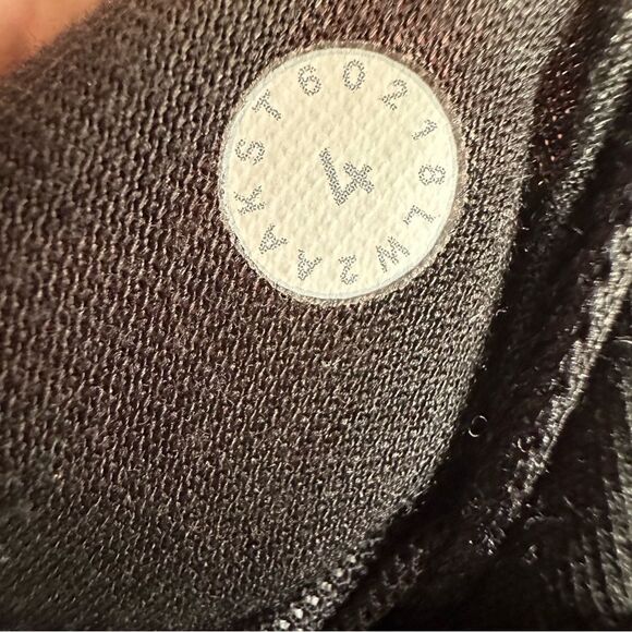 Lululemon Energy Bra Eternal Wave Starlight Black size 4 - Picture 4 of 5